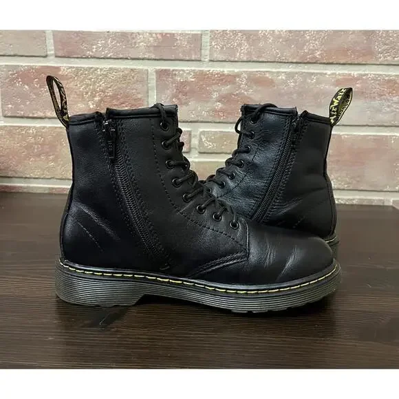 Dr. Martens 1460 W Black Round Toe Lace Up Ankle Boots W 5 M 4 - Picture 6 of 9